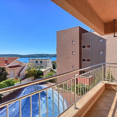 Family Friendly With A Swimming Pool Okrug Gornji, Ciovo - 12377 * Trogir