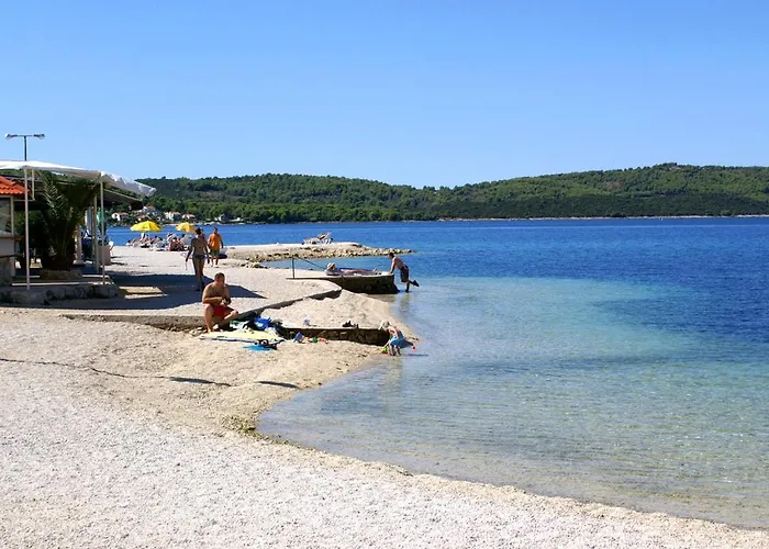 Family Friendly With A Swimming Pool Okrug Gornji, Ciovo - 12377 شقة *