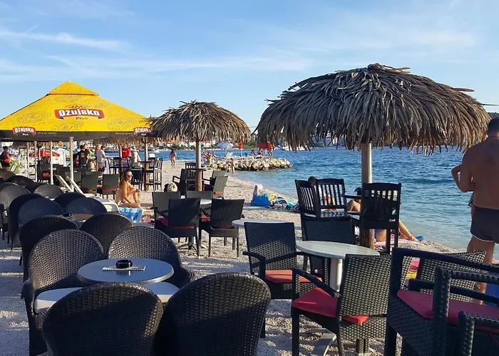 شقة Family Friendly With A Swimming Pool Okrug Gornji, Ciovo - 12377 *